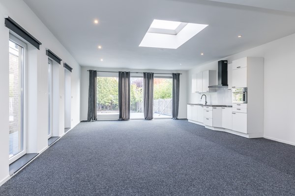 Foto - Te koop: Verrassend ruime geheel gemoderniseerde (2025-2026) halfvrijstaande woning uit 1936 nabij centrum Hoensbroek